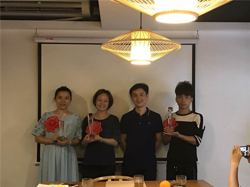 国产无码精品在线观看密封圈為大紅花加油